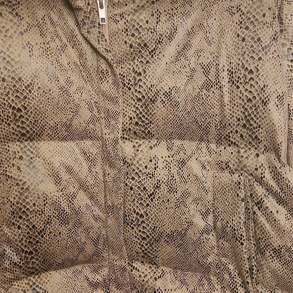 Tyler Boe Tan Python-Print Puffer Bomber Jacket S… - image 2